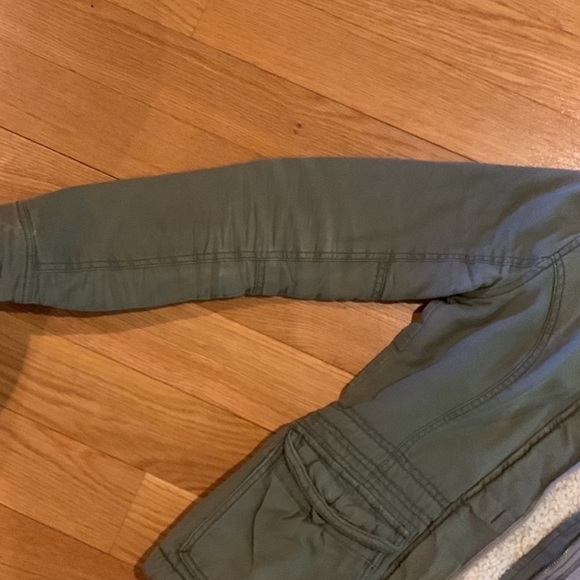 Abercrombie and Fitch green winter jacket - Picture 4 of 16